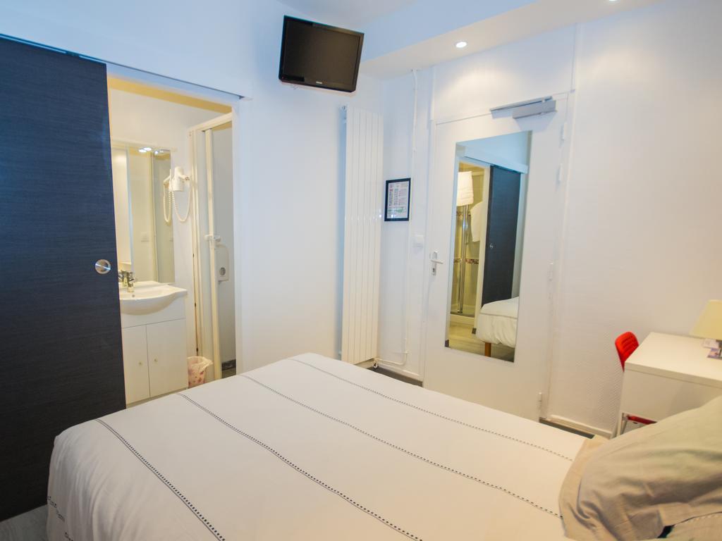 Hotel Saint Jean Tours Bagian luar foto